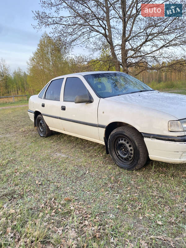 Седан Opel Vectra 1995 в Березному