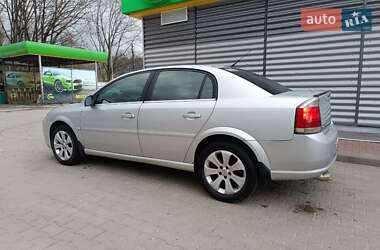 Седан Opel Vectra 2005 в Делятине