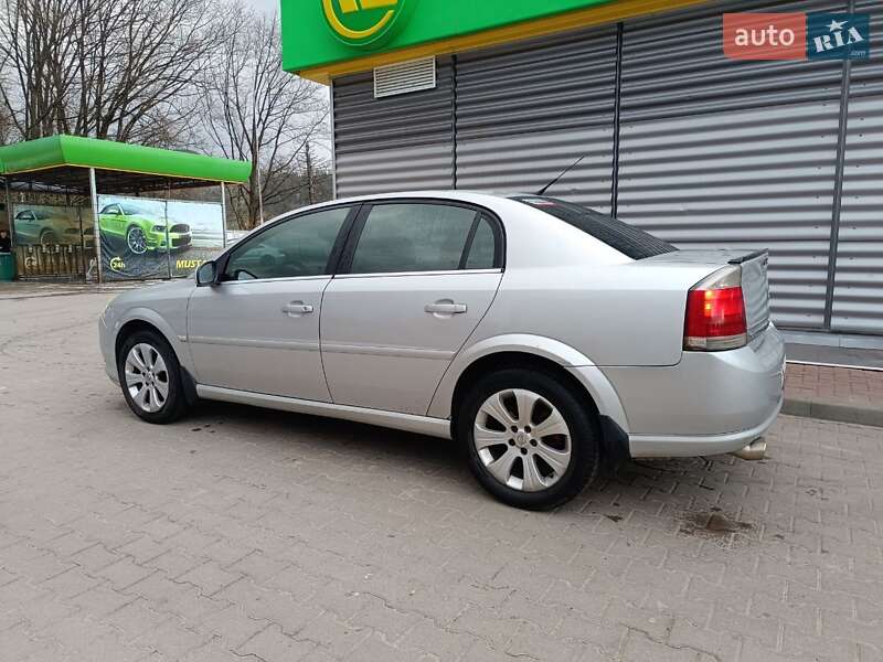 Седан Opel Vectra 2005 в 