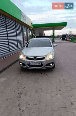 Седан Opel Vectra 2005 в 