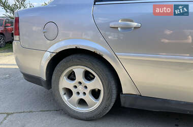 Седан Opel Vectra 2004 в 