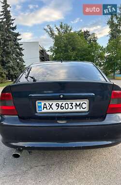 Лифтбек Opel Vectra 1996 в 
