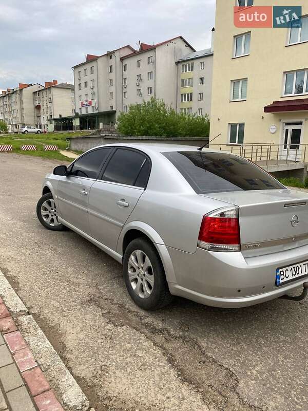 Седан Opel Vectra 2005 в Самборі