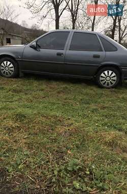 Седан Opel Vectra 1995 в Золочеві