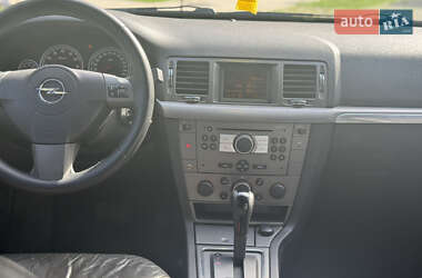Седан Opel Vectra 2006 в 