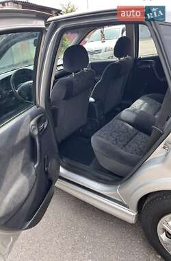 Лифтбек Opel Vectra 2000 в 