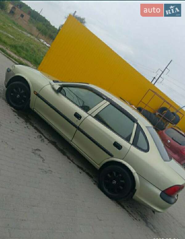 Седан Opel Vectra 1996 в 