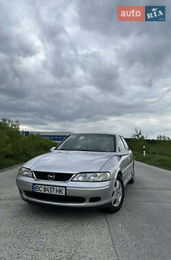 Седан Opel Vectra 1999 в Стрые