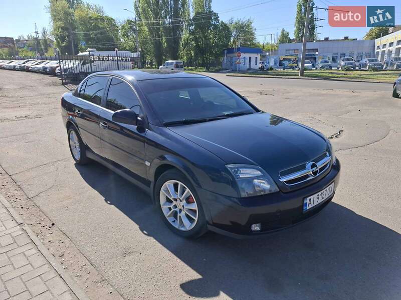 Седан Opel Vectra 2004 в Миколаєві