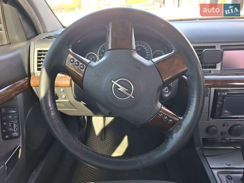 Седан Opel Vectra 2004 в Миколаєві