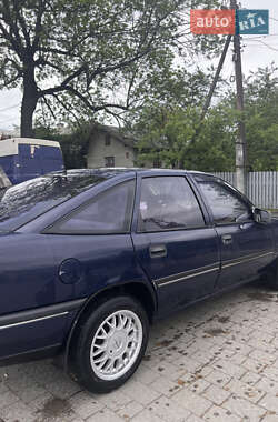 Лифтбек Opel Vectra 1990 в 