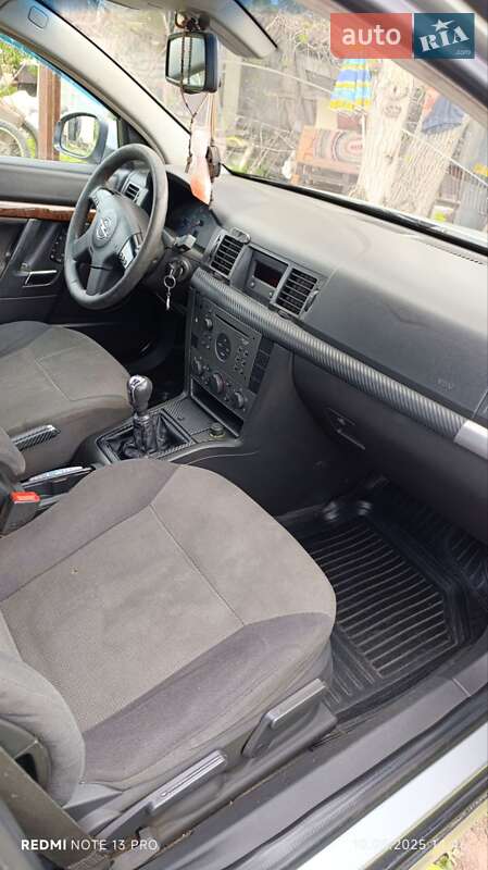Седан Opel Vectra 2002 в Новомосковську