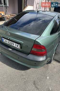 Лифтбек Opel Vectra 1999 в 