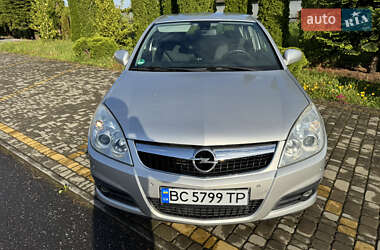 Седан Opel Vectra 2005 в 