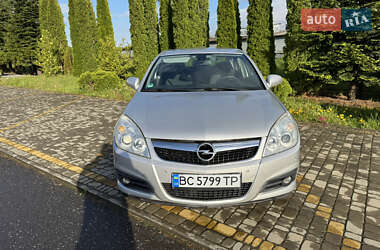 Седан Opel Vectra 2005 в 