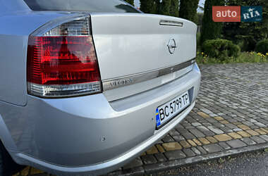 Седан Opel Vectra 2005 в 