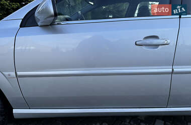 Седан Opel Vectra 2005 в 