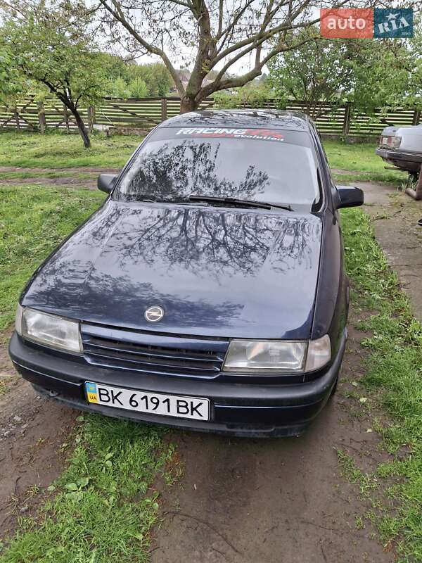 Седан Opel Vectra 1989 в 