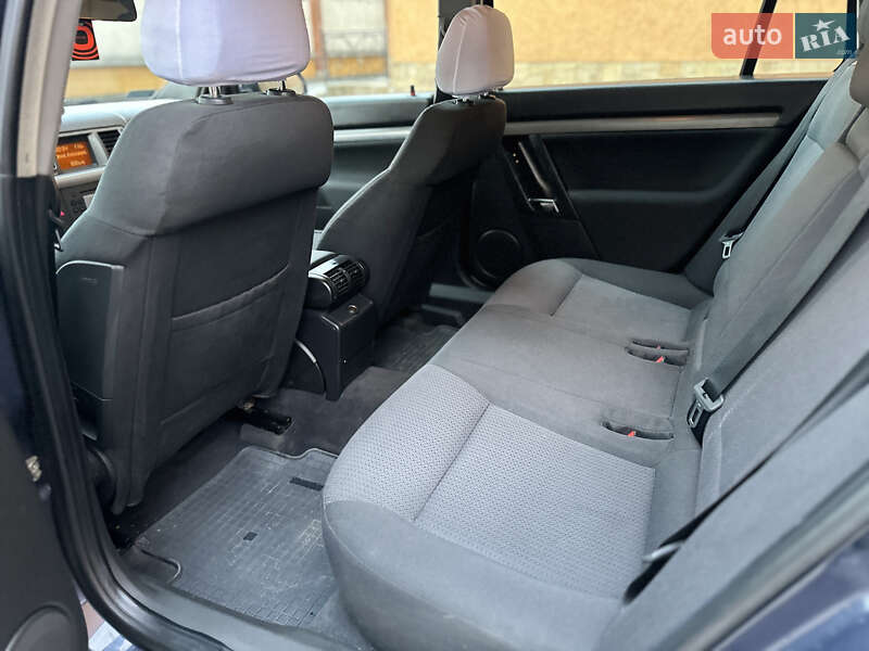 Універсал Opel Vectra 2006 в Коломиї