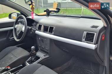 Лифтбек Opel Vectra 2003 в 