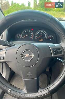 Седан Opel Vectra 2005 в 