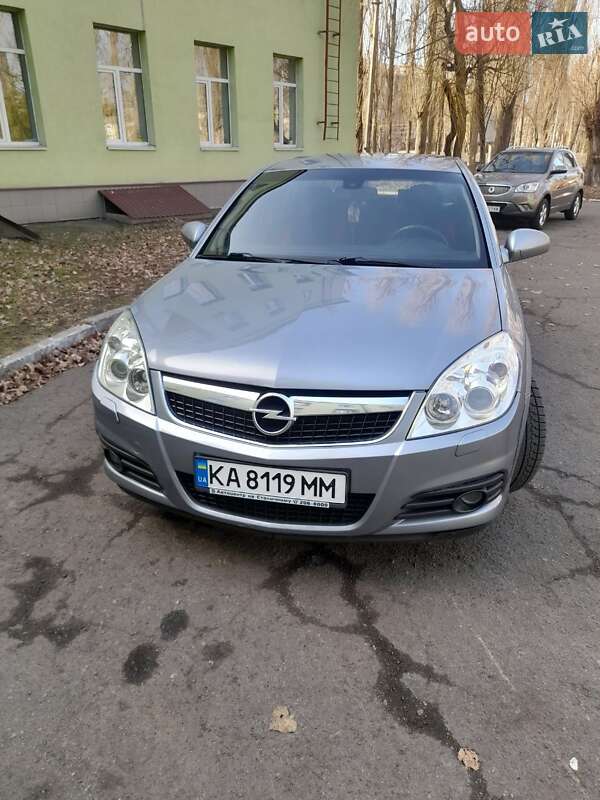 Седан Opel Vectra 2005 в 