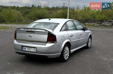 Седан Opel Vectra 2004 в 