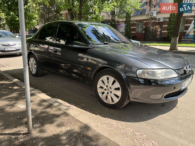 Седан Opel Vectra 1996 в Ямполі