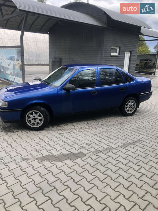 Седан Opel Vectra 1989 в Косове фото 3 Седан Opel Vectra 1989 в Косове