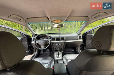 Седан Opel Vectra 2005 в 