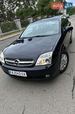 Седан Opel Vectra 2004 в 