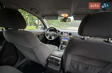 Седан Opel Vectra 2004 в 