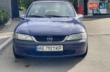 Седан Opel Vectra 1996 в Днепре