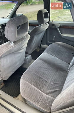 Ліфтбек Opel Vectra 1993 в 
