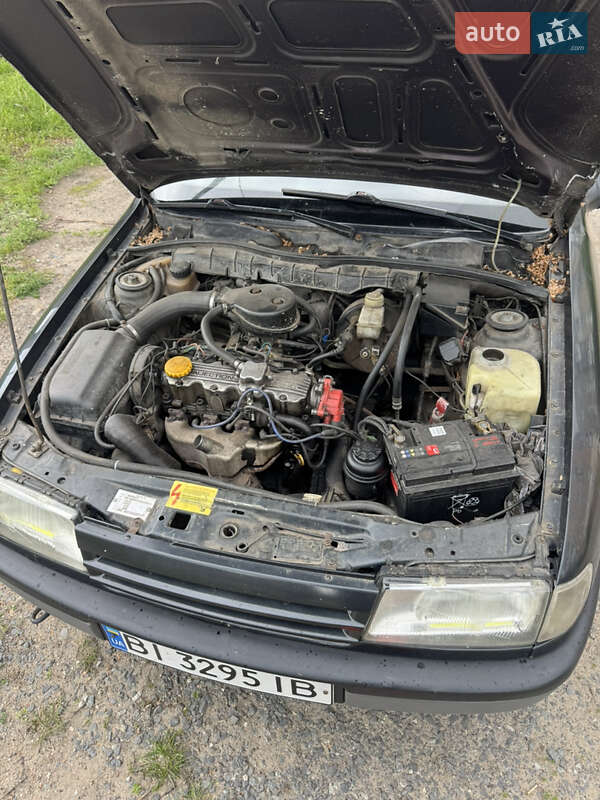 Седан Opel Vectra 1991 в Олександрії