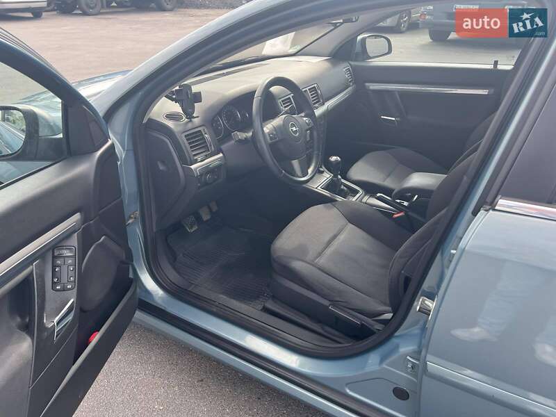 Седан Opel Vectra 2005 в Гайсине