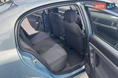 Седан Opel Vectra 2005 в 