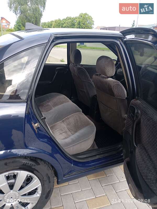 Седан Opel Vectra 1996 в Гайсине