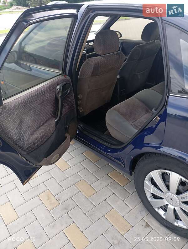 Седан Opel Vectra 1996 в Гайсине