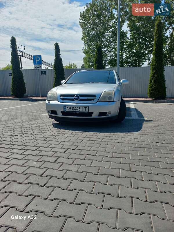 Седан Opel Vectra 2002 в 