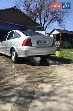 Лифтбек Opel Vectra 1999 в 