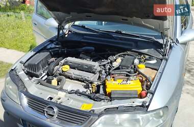 Лифтбек Opel Vectra 1999 в 