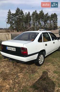 Седан Opel Vectra 1990 в Чуднові
