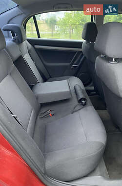 Седан Opel Vectra 2006 в 