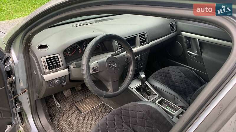Седан Opel Vectra 2006 в Борзне
