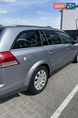 Универсал Opel Vectra 2005 в 