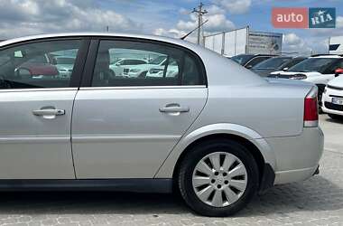 Седан Opel Vectra 2004 в 