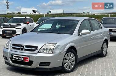 Седан Opel Vectra 2004 в Львові
