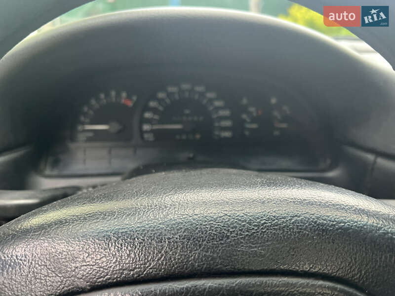 Седан Opel Vectra 1994 в Бучі