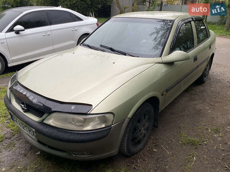 Седан Opel Vectra 1996 в 